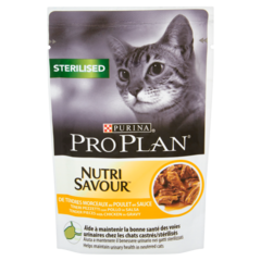 Pro Plan PRO PLAN Sterilised Nutrisavour Pełnoporcjowa karma dla dorosłych kotów z kurczakiem w sosie