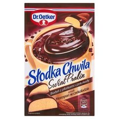 Dr. Oetker Słodka Chwila Świat Pralin Budyń z płatkami czekolady smak marcepan w czekoladzie